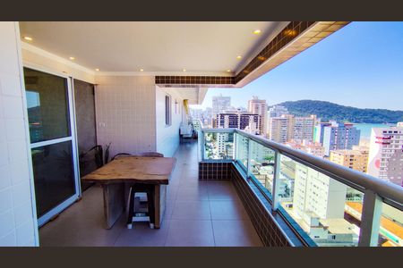 Apartamento para alugar com 117m², 3 quartos e 2 vagas Apartamento para alugar com 117m², 3 quartos e 2 vagasVaranda