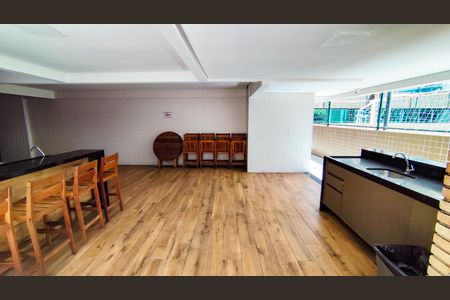 Apartamento para alugar com 117m², 3 quartos e 2 vagas Apartamento para alugar com 117m², 3 quartos e 2 vagasÁrea comum - Churrasqueira