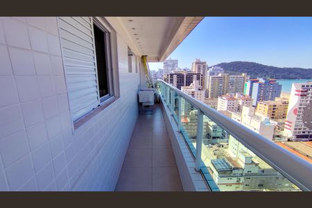 Apartamento para alugar com 117m², 3 quartos e 2 vagas Apartamento para alugar com 117m², 3 quartos e 2 vagasVaranda