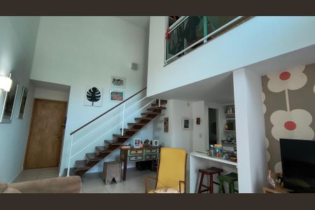 Sala de apartamento para alugar com 1 quarto, 67m² em Barra da Tijuca, Rio de Janeiro