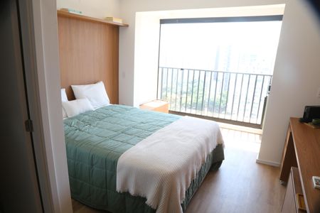 Sala/Quarto de apartamento à venda com 1 quarto, 23m² em Santo Amaro, São Paulo