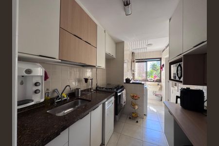Apartamento para alugar com 140m², 4 quartos e 2 vagas Apartamento para alugar com 140m², 4 quartos e 2 vagasCozinha e Área de Serviço