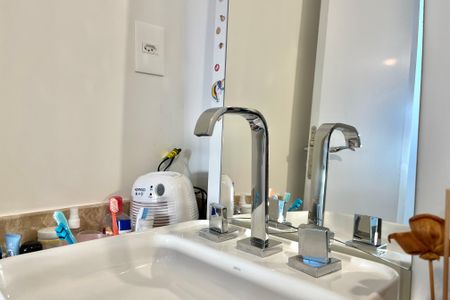 Apartamento à venda com 70m², 2 quartos e 1 vagaBanheiro da Suíte