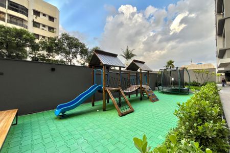 Apartamento à venda com 70m², 2 quartos e 1 vagaÁrea comum - Playground