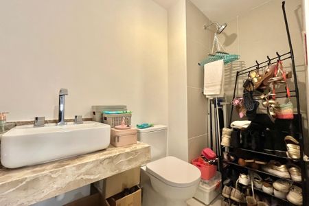 Apartamento à venda com 70m², 2 quartos e 1 vagaBanheiro Corredor