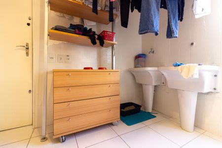 Apartamento para alugar com 161m², 3 quartos e 1 vagaÁrea de serviço