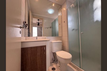 Apartamento à venda com 2 quartos, 64m² em Parque Maria Domitila, São Paulo