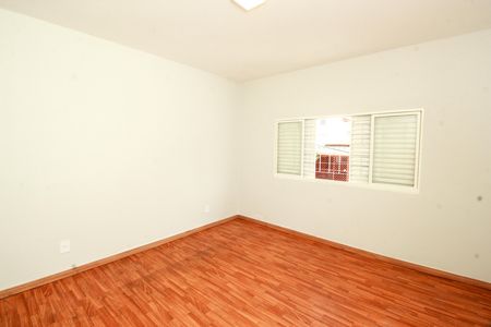 Casa à venda com 137m², 3 quartos e 2 vagas Casa à venda com 137m², 3 quartos e 2 vagasQuarto 1