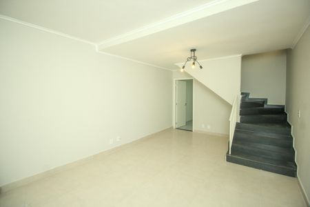 Sala de casa à venda com 3 quartos, 137m² em Vila Eldizia, Santo André