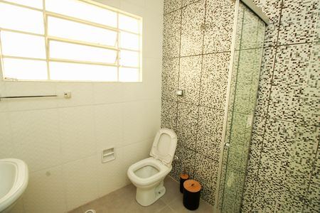 Casa à venda com 137m², 3 quartos e 2 vagas Casa à venda com 137m², 3 quartos e 2 vagasBanheiro Social