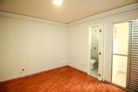 Suíte de casa à venda com 3 quartos, 137m² em Vila Eldizia, Santo André