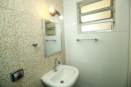 Casa à venda com 137m², 3 quartos e 2 vagas Casa à venda com 137m², 3 quartos e 2 vagasBanheiro da Suíte