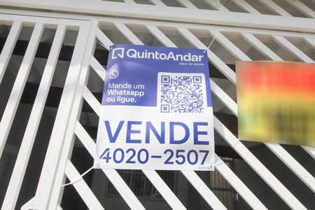 Casa à venda com 137m², 3 quartos e 2 vagas Casa à venda com 137m², 3 quartos e 2 vagasPlaca instalada em 22/04/2026 com o código WYNY-745