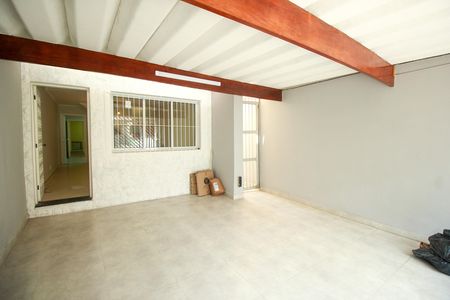 Casa à venda com 137m², 3 quartos e 2 vagas Casa à venda com 137m², 3 quartos e 2 vagasGaragem