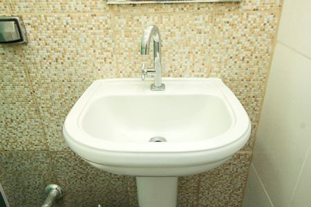Casa à venda com 137m², 3 quartos e 2 vagas Casa à venda com 137m², 3 quartos e 2 vagasBanheiro da Suíte