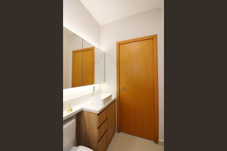 Casa à venda com 275m², 3 quartos e 7 vagasBanheiro Social