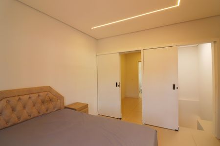 Casa à venda com 275m², 3 quartos e 7 vagasQuarto 3 - Suíte