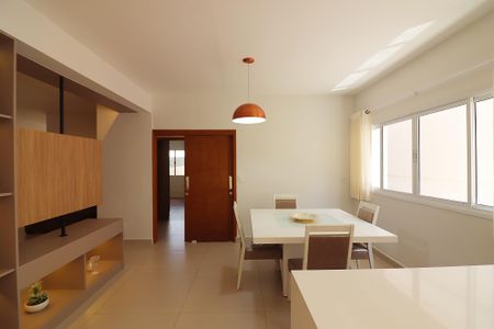 Casa à venda com 275m², 3 quartos e 7 vagasCopa e Cozinha 