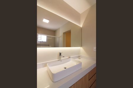 Casa à venda com 275m², 3 quartos e 7 vagasQuarto 3 - Suíte Banheiro 