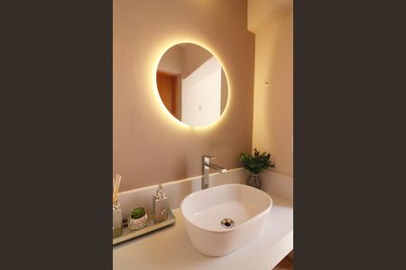 Casa à venda com 275m², 3 quartos e 7 vagasLavabo 2