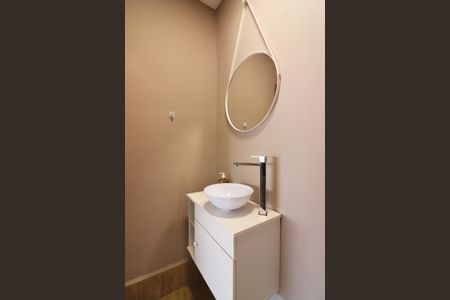 Casa à venda com 275m², 3 quartos e 7 vagasLavabo 