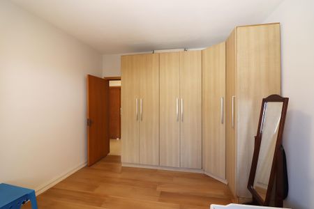 Casa à venda com 275m², 3 quartos e 7 vagasQuarto 2