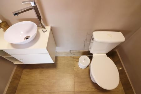 Casa à venda com 275m², 3 quartos e 7 vagasLavabo 