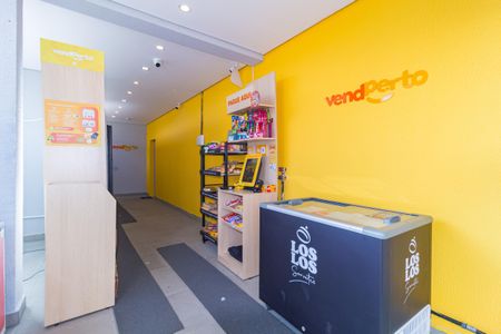 Apartamento à venda com 38m², 2 quartos e sem vaga Apartamento à venda com 38m², 2 quartos e sem vagaMini Mercado