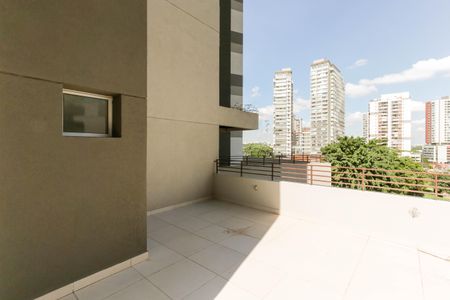 Apartamento à venda com 130m², 3 quartos e 1 vaga Apartamento à venda com 130m², 3 quartos e 1 vagaVaranda