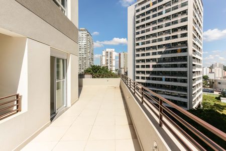 Apartamento à venda com 130m², 3 quartos e 1 vaga Apartamento à venda com 130m², 3 quartos e 1 vagaVaranda
