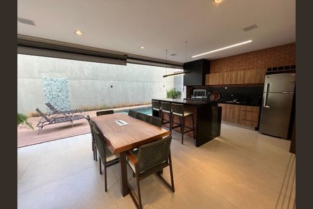 Casa à venda com 4 quartos, 349m² em Alphaville, Santana de Parnaíba