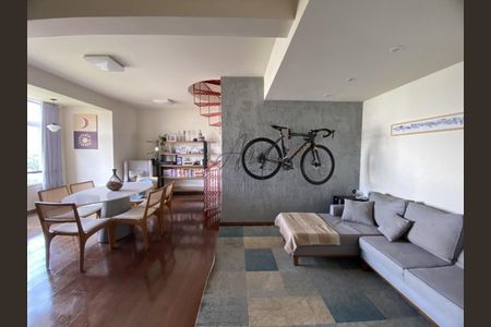 Apartamento à venda com 4 quartos, 140m² em Floresta, Belo Horizonte