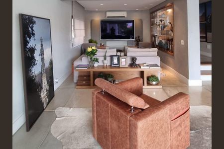 Casa à venda com 4 quartos, 360m² em Alphaville, Santana de Parnaíba