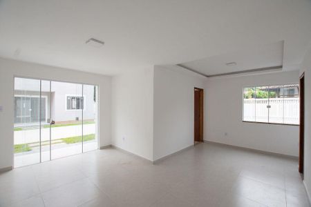Casa à venda com 4 quartos, 98m² em Itacoatiara, Niterói