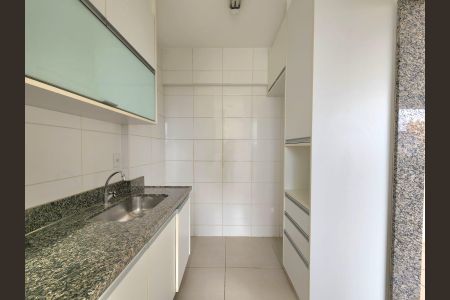 Apartamento à venda com 66m², 2 quartos e 2 vagas Apartamento à venda com 66m², 2 quartos e 2 vagasCozinha - Armários