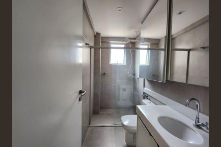 Apartamento à venda com 74m², 2 quartos e 2 vagasBanheiro da Suíte 2