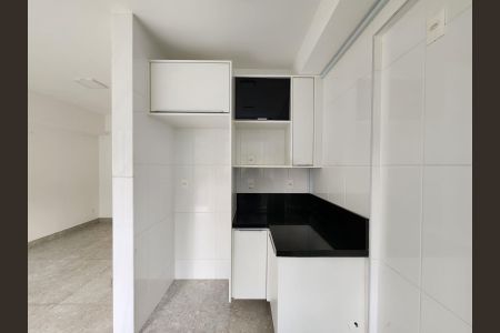 Apartamento à venda com 74m², 2 quartos e 2 vagasCozinha 