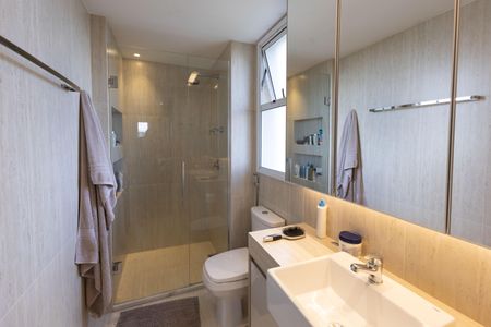 Apartamento à venda com 112m², 3 quartos e 2 vagasBanheiro da Suíte 1