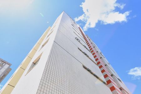 Apartamento à venda com 94m², 2 quartos e 2 vagasFachada
