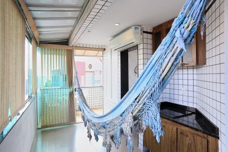 Apartamento à venda com 94m², 2 quartos e 2 vagasVaranda da Sala