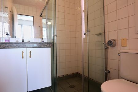 Apartamento à venda com 94m², 2 quartos e 2 vagasBanheiro da Suíte 1