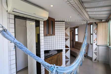 Apartamento à venda com 94m², 2 quartos e 2 vagasVaranda da Sala