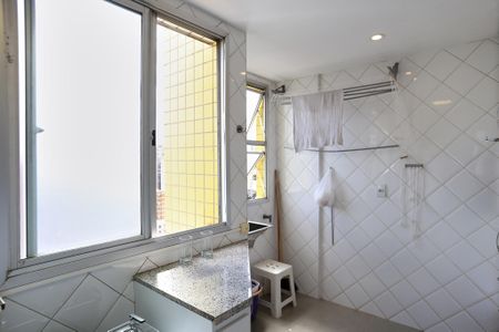 Apartamento à venda com 94m², 2 quartos e 2 vagasCozinha e Área de Serviço