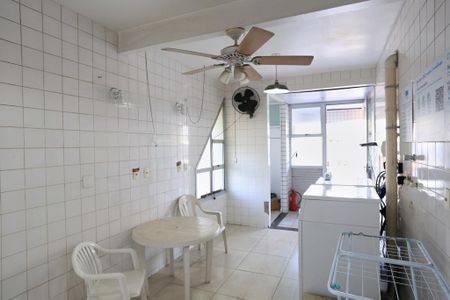 Apartamento à venda com 94m², 2 quartos e 2 vagasLavanderia