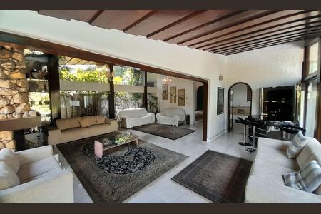 Casa para alugar com 3 quartos, 498m² em Jardim Leonor, São Paulo