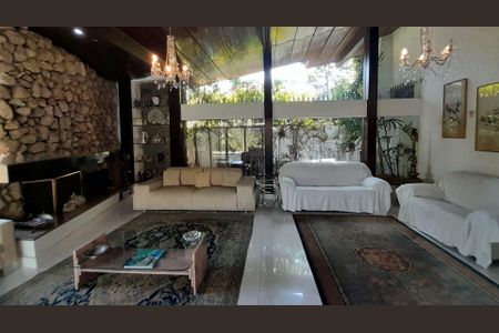 Casa para alugar com 3 quartos, 498m² em Jardim Leonor, São Paulo