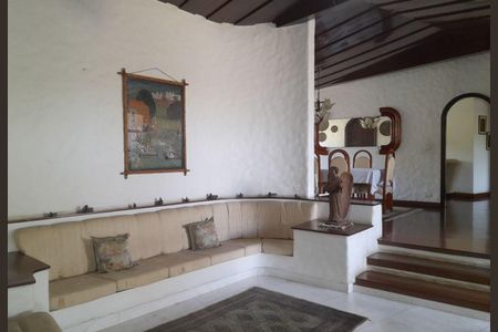 Casa para alugar com 3 quartos, 498m² em Jardim Leonor, São Paulo