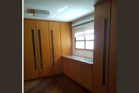 Casa à venda com 5 quartos, 363m² em Vila Antonieta, São Paulo