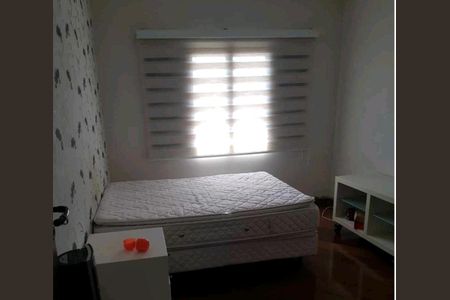 Casa à venda com 5 quartos, 363m² em Vila Antonieta, São Paulo