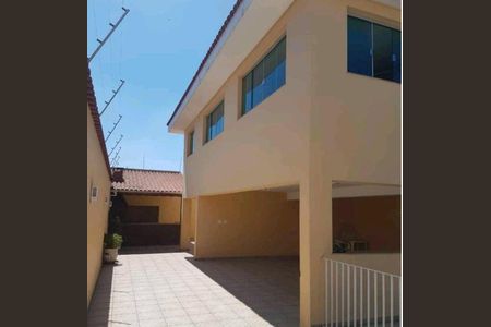 Casa à venda com 5 quartos, 363m² em Vila Antonieta, São Paulo